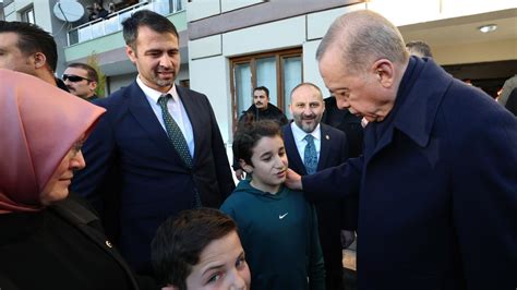 Erdoğan, Kahramanmaraş'ta depremzede aileyle bir araya geldi - Son Dakika Haberleri
